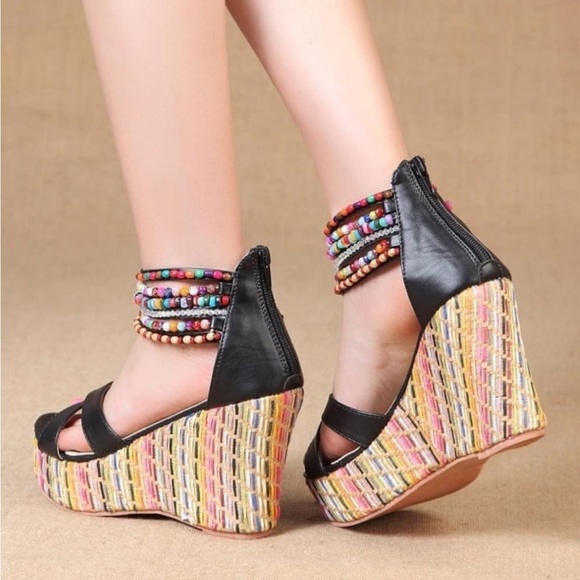 Women's Wedge Sandals With Pearls Across The Top Platform Sandals NIB size 9 - Picture 3 of 12